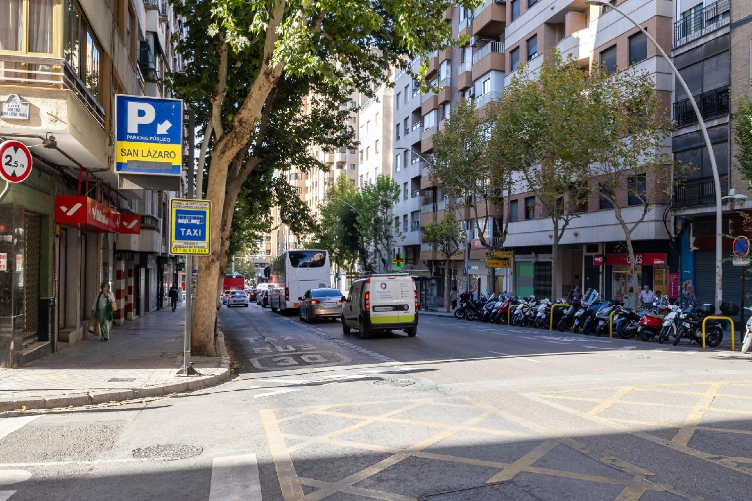  en venta local Barrio De Granada Alacantí 2