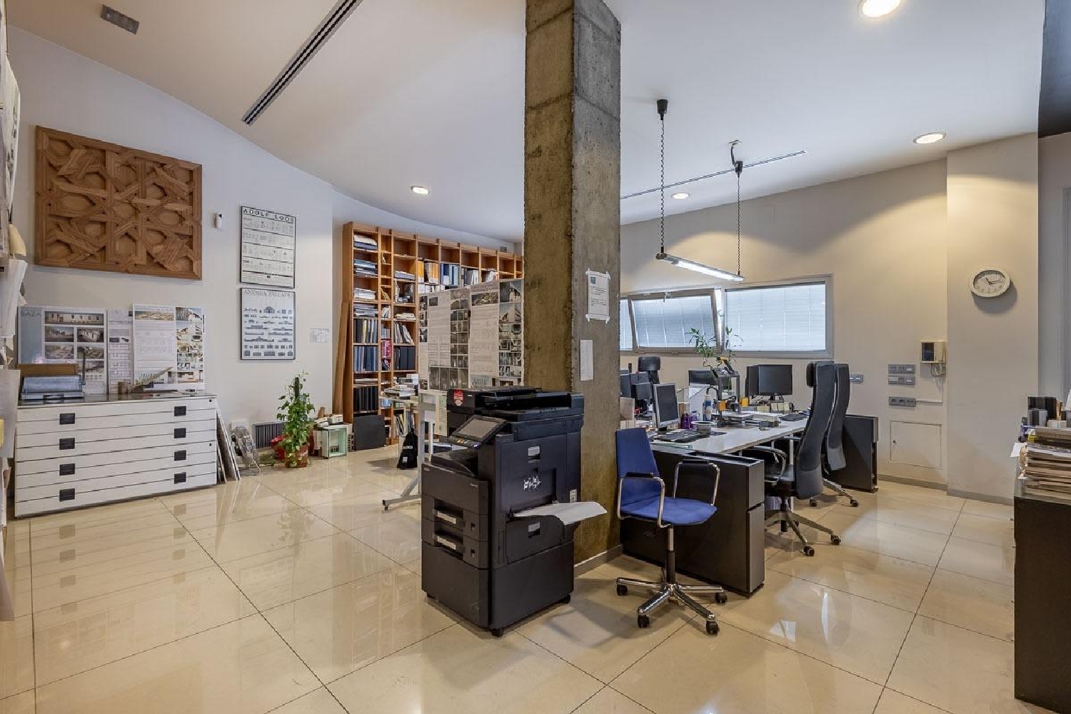  till salu lokal Barrio De Granada Alacantí 7