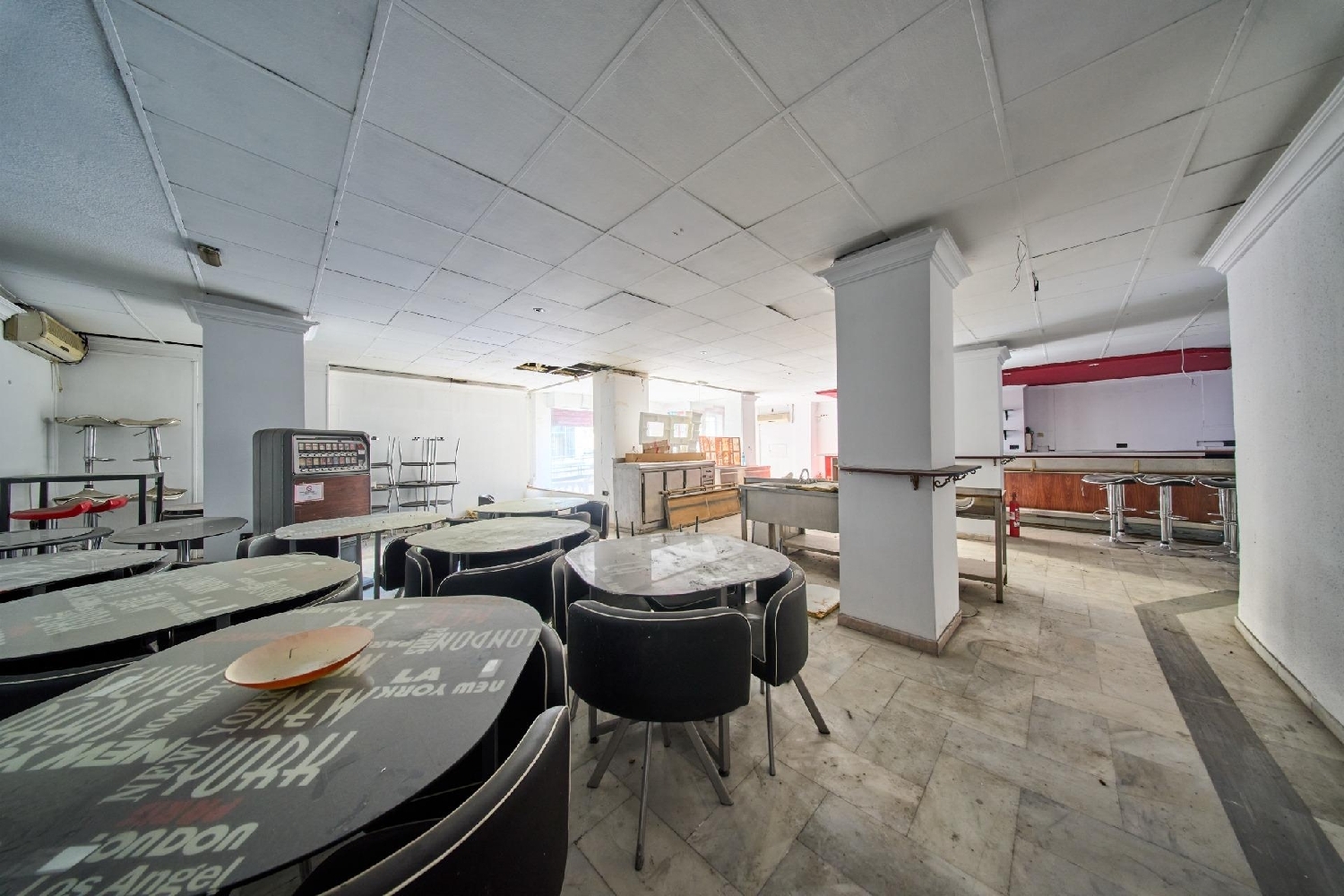 for sale commercial premise Barrio De Granada Alacantí 3