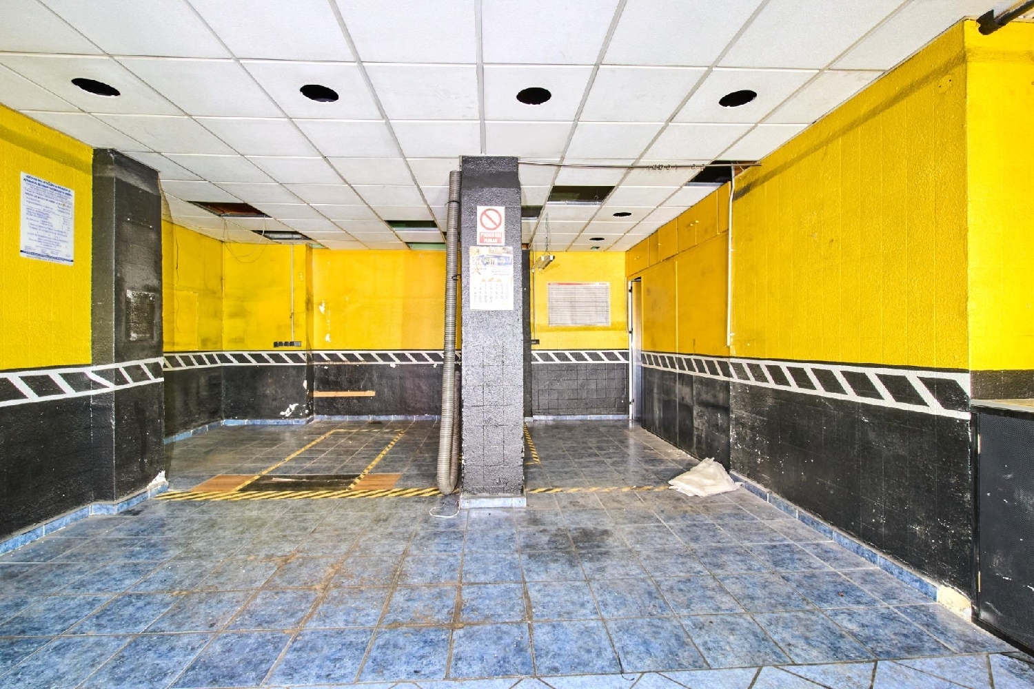 for sale commercial premise Barrio De Granada Alacantí 3