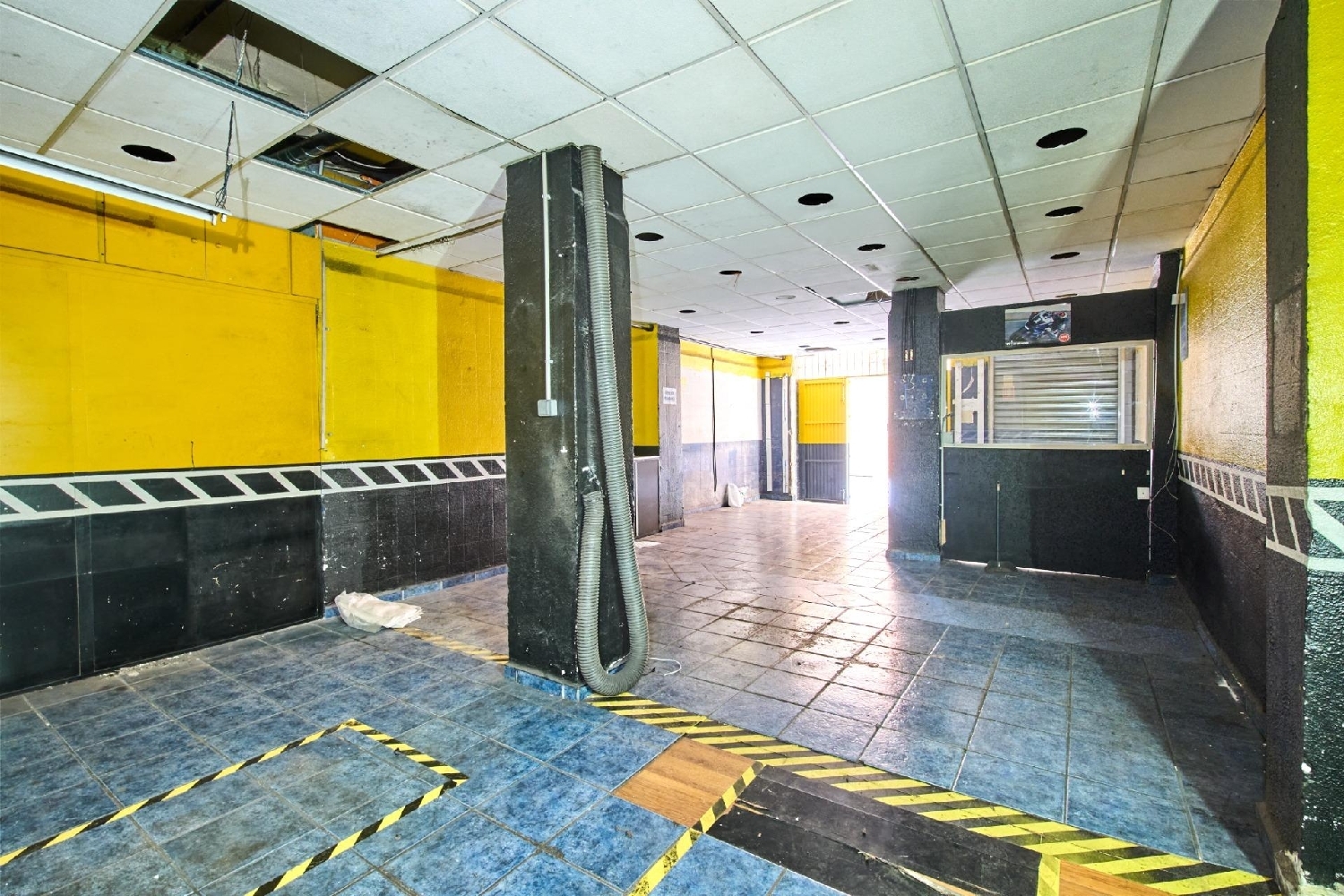  for sale commercial premise Barrio De Granada Alacantí 4