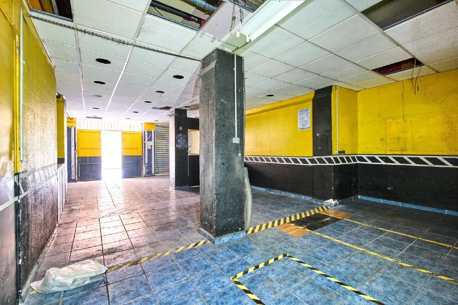  for sale commercial premise Barrio De Granada Alacantí 6