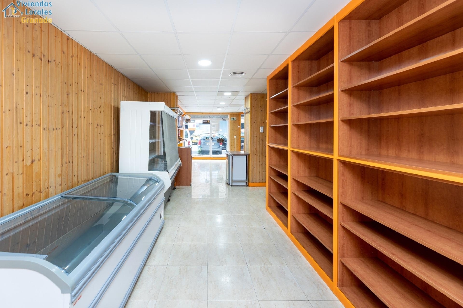  en venta local Barrio De Granada Alacantí 8