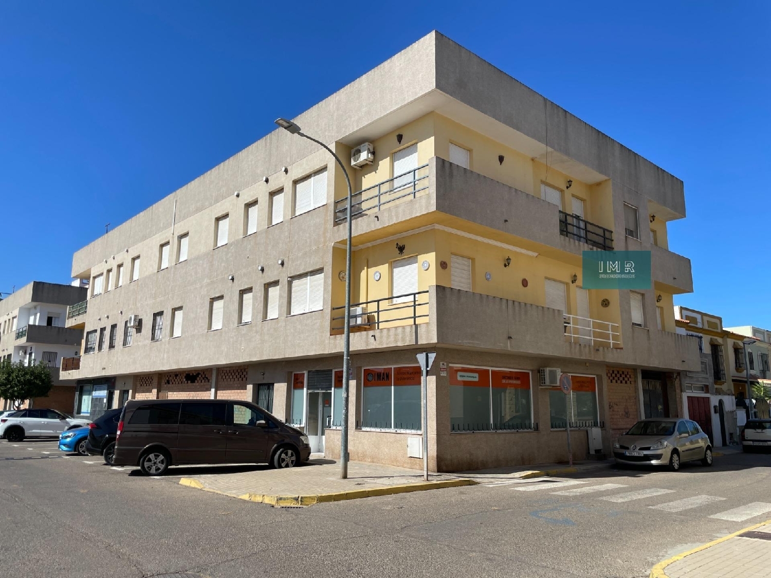 à vendre local commercial Brenes Vega Del Guadalquivir 1
