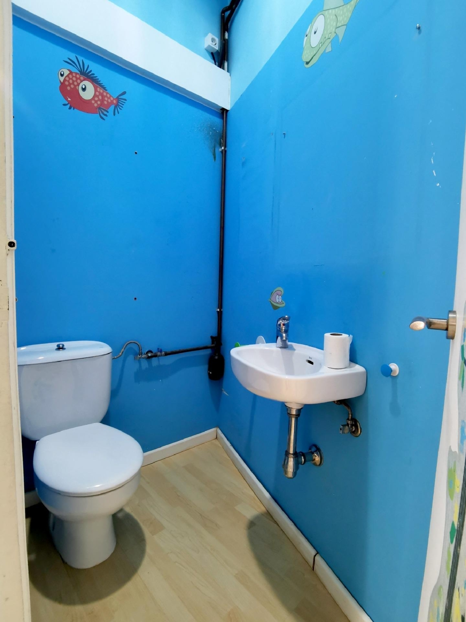  en venta local Carballo Bergantiños 7