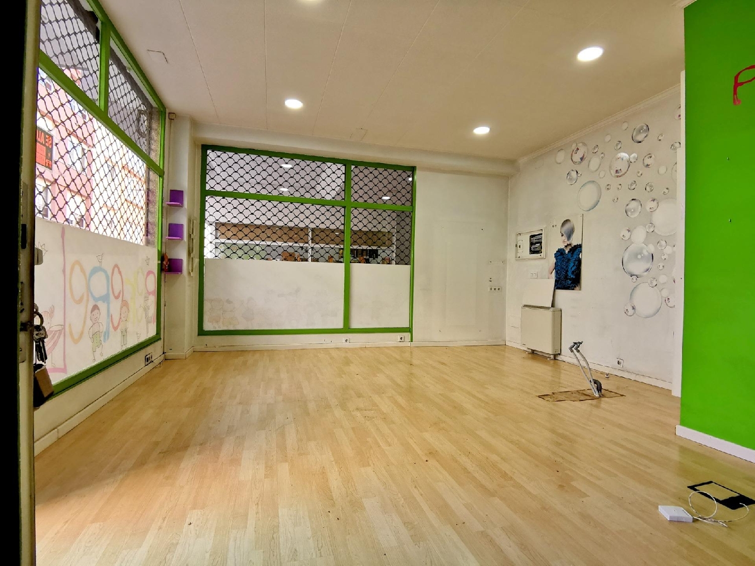  en venta local Carballo Bergantiños 4