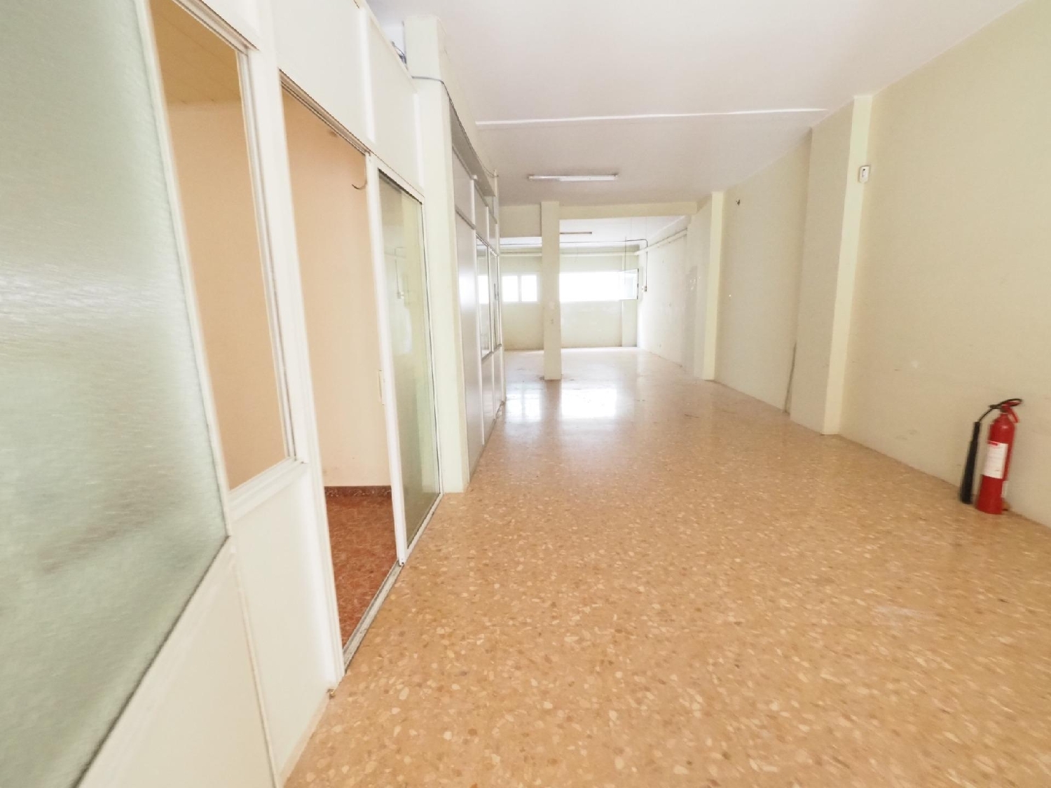 till salu lokal Cornella De Llobregat Baix Llobregat 3