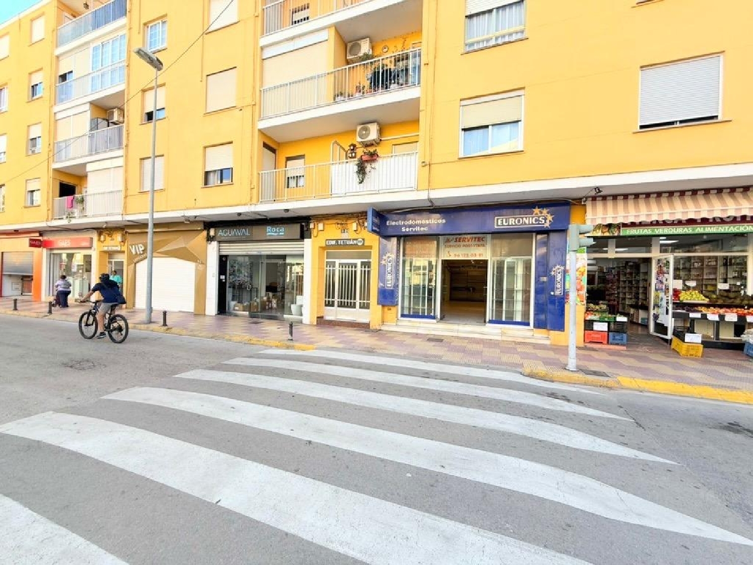  en venta local Cullera Ribera Baixa 2