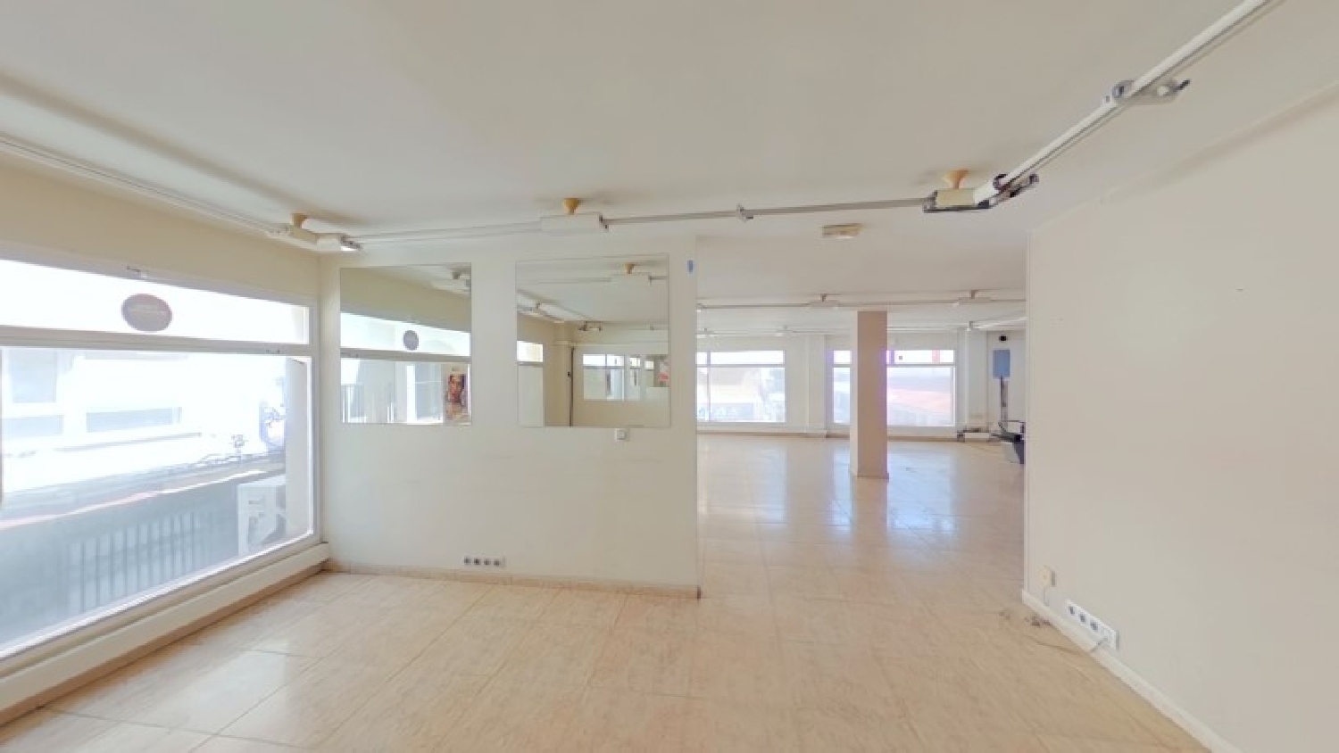 à vendre local commercial La Linea De La Concepcion Campo De Gibraltar 3