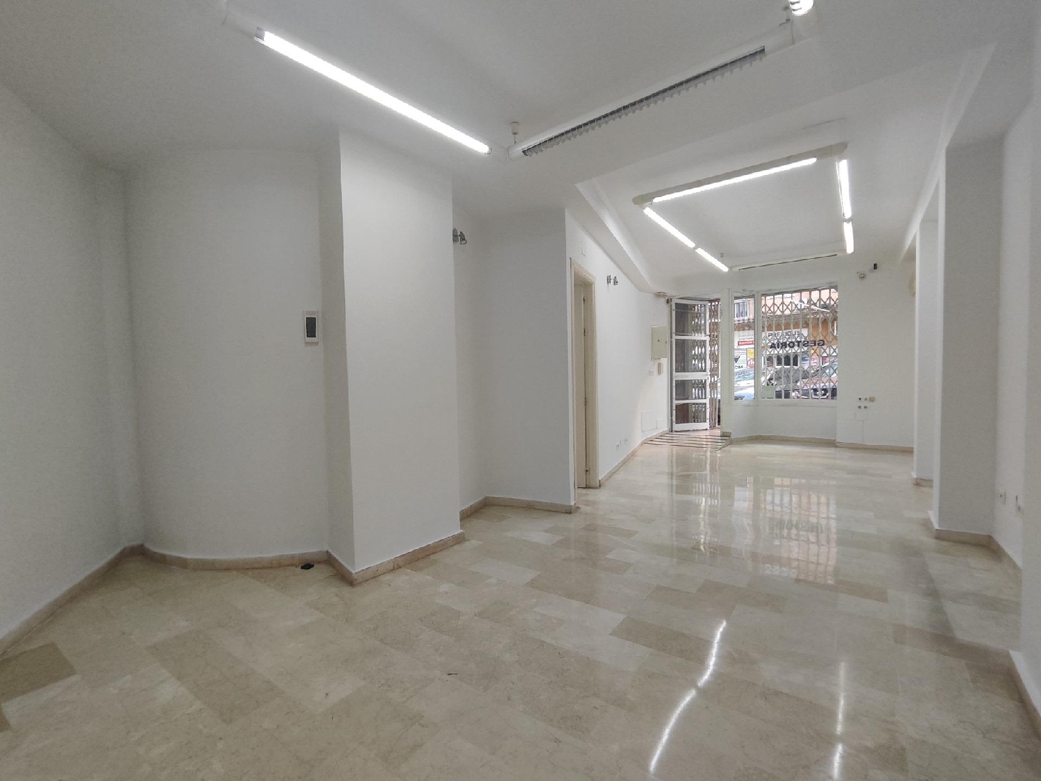  à vendre local commercial Málaga Del Fresno Campiña 1