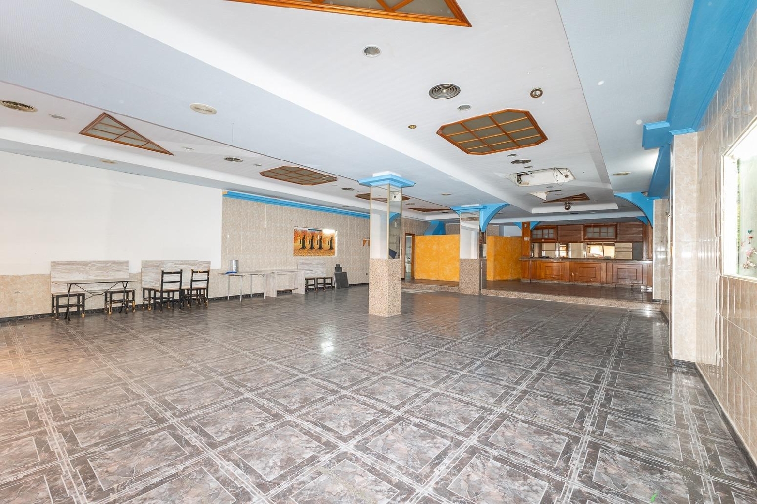 till salu lokal Paterna Horta Oest 8