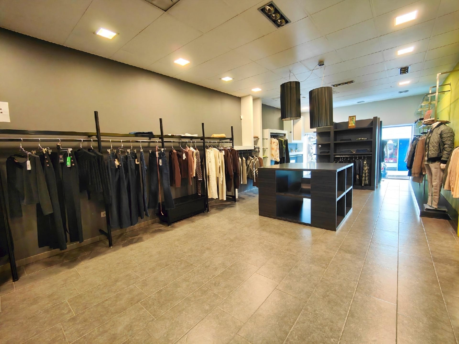  till salu lokal Sant Carles De La Ràpita Montsià 1