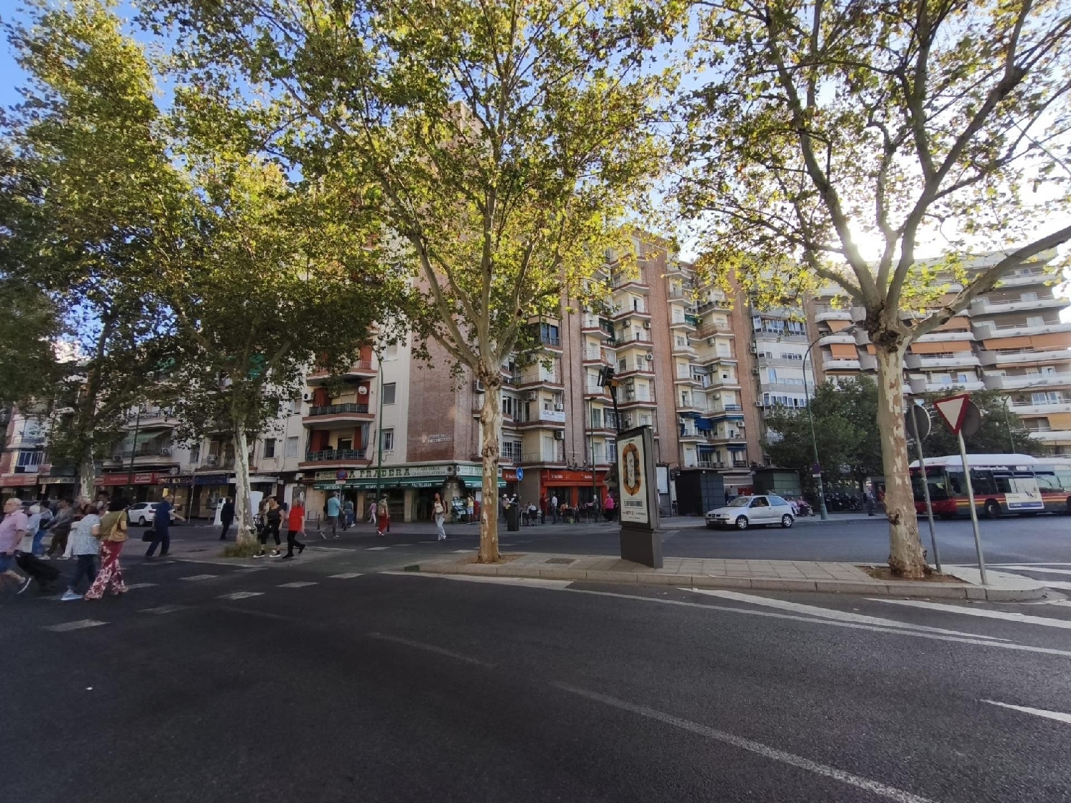  till salu lokal Sevilla La Nueva Sur 1