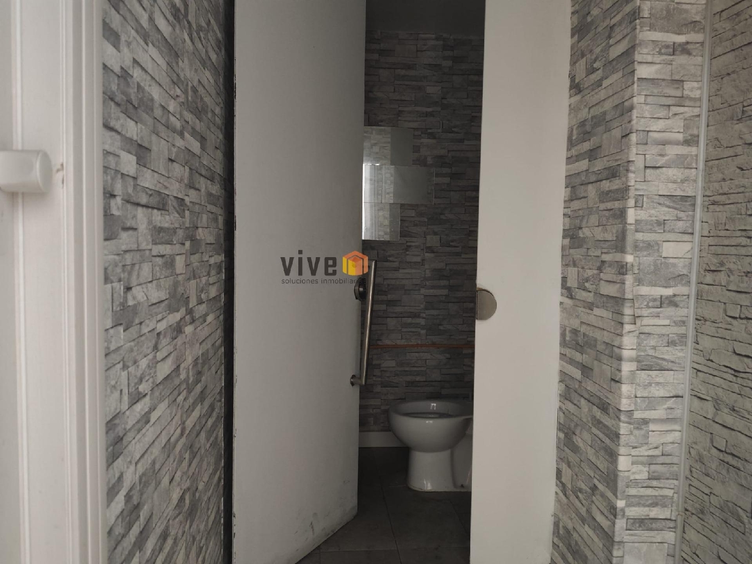 for sale commercial premise Sevilla La Nueva Sur 6