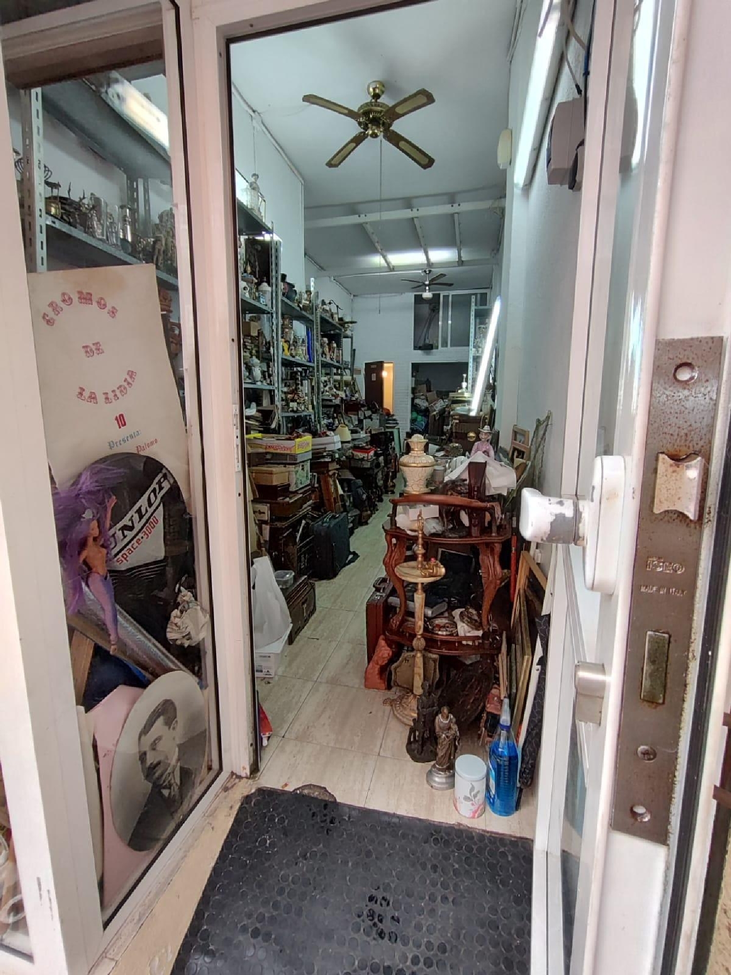 à vendre local commercial Torrevieja Baix Segura 2