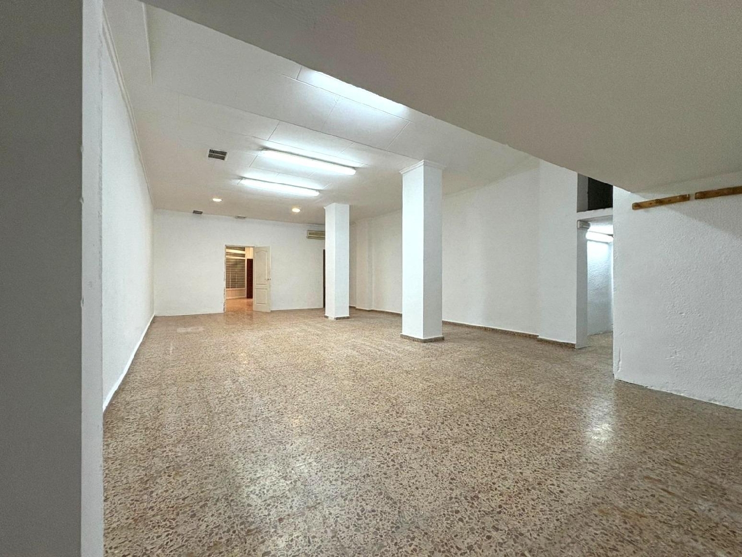  for sale commercial premise Valencia De Las Torres Campiña Sur 3