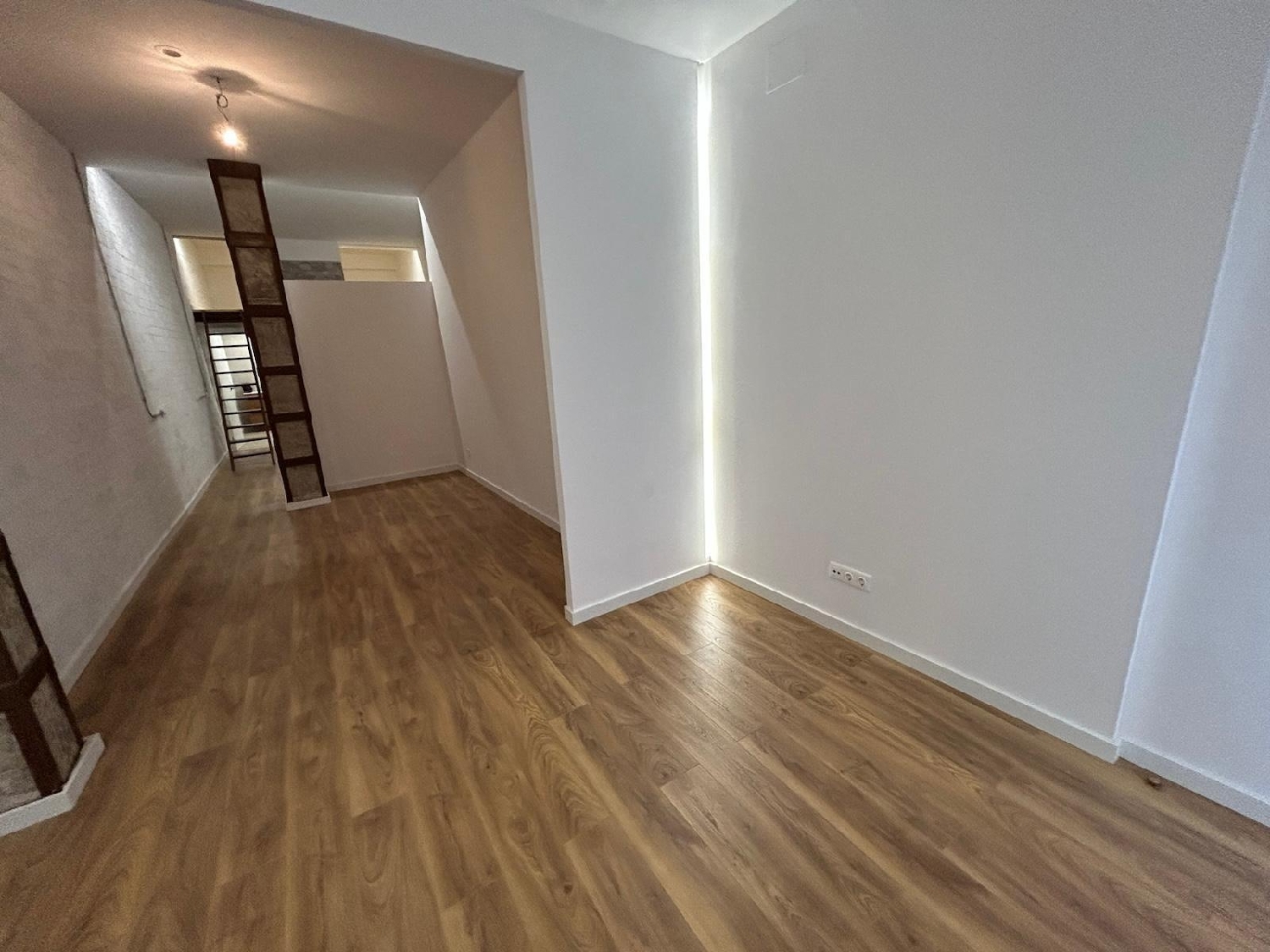  te koop bedrijfsruimte Valencia De Las Torres Campiña Sur 8