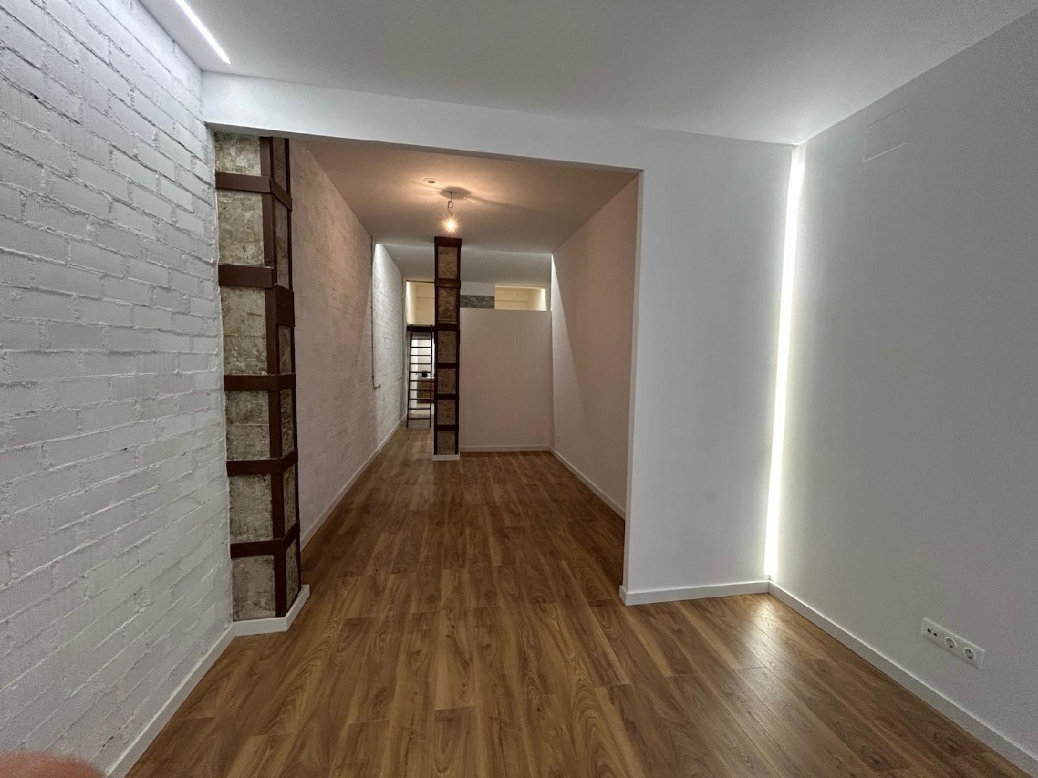  te koop bedrijfsruimte Valencia De Las Torres Campiña Sur 1