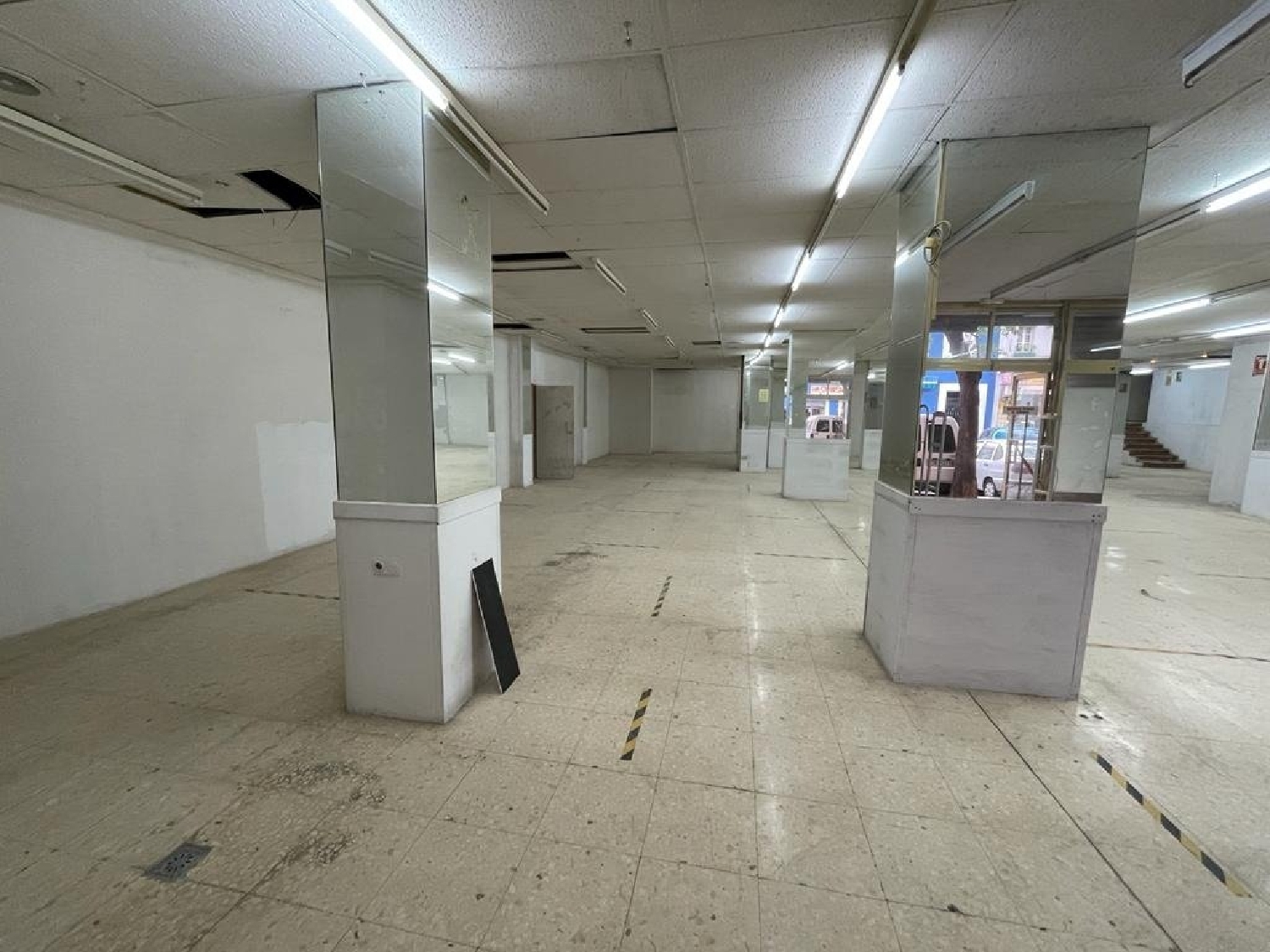 te koop bedrijfsruimte Valencia De Las Torres Campiña Sur 6