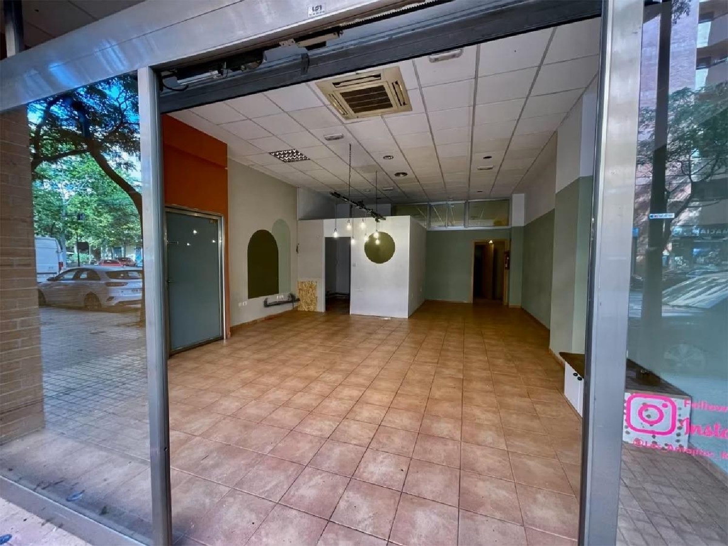 till salu lokal Valencia De Las Torres Campiña Sur 2