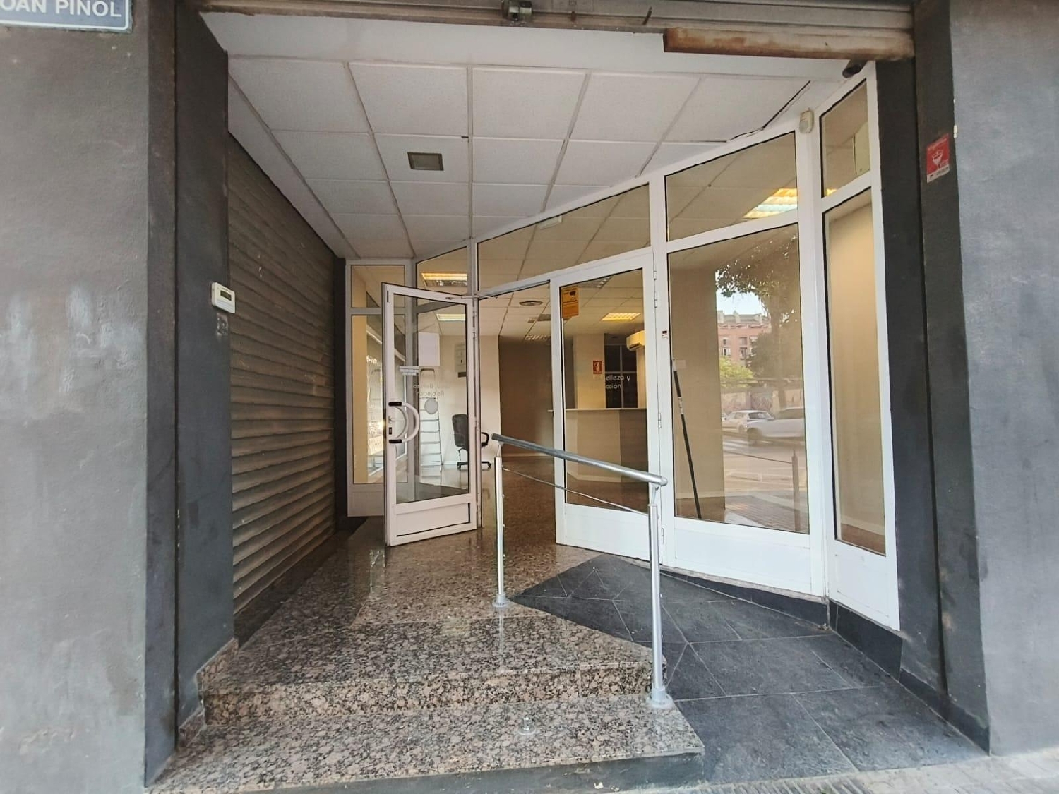  en venta local Valencia De Las Torres Campiña Sur 2