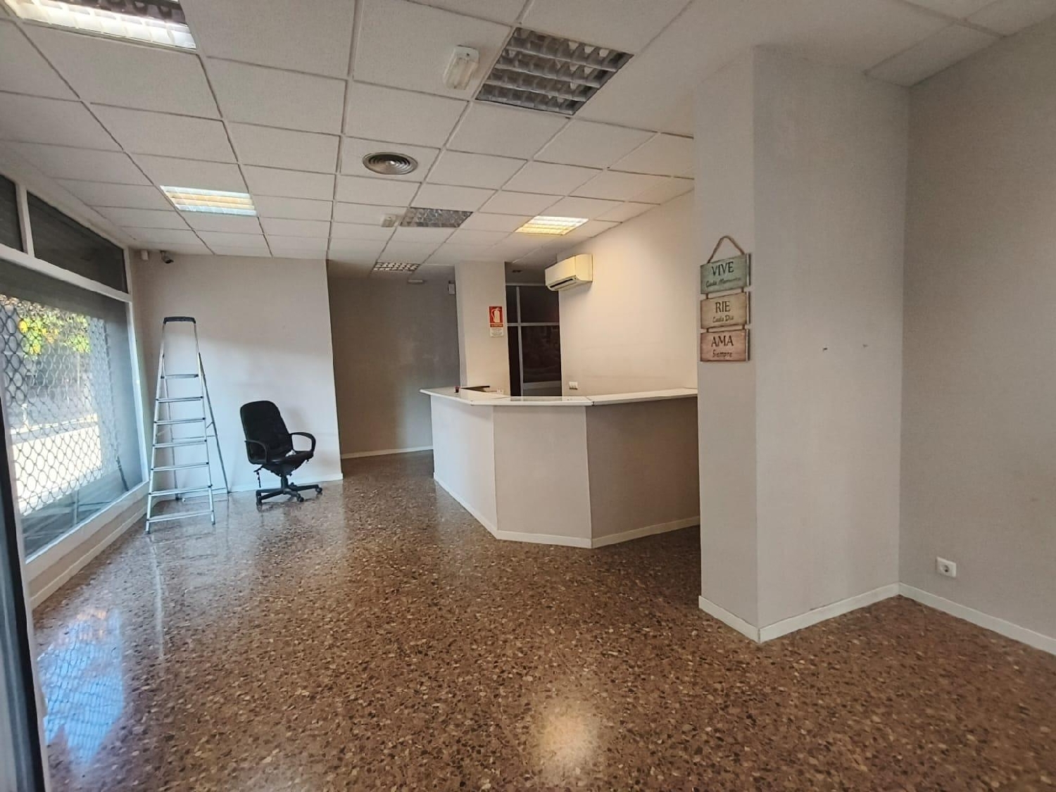  en venta local Valencia De Las Torres Campiña Sur 1