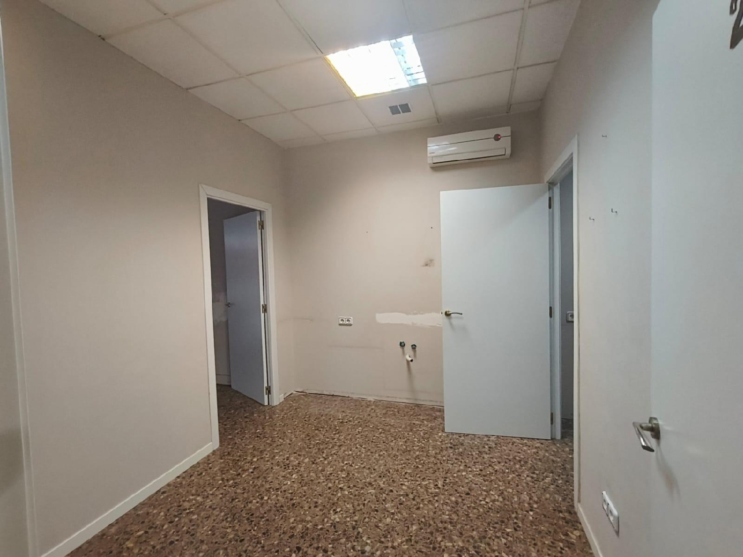  en venta local Valencia De Las Torres Campiña Sur 7