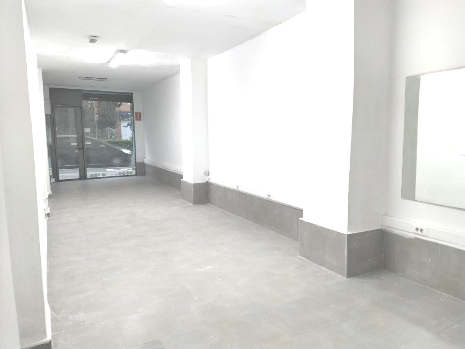 till salu lokal Valencia De Las Torres Campiña Sur 6