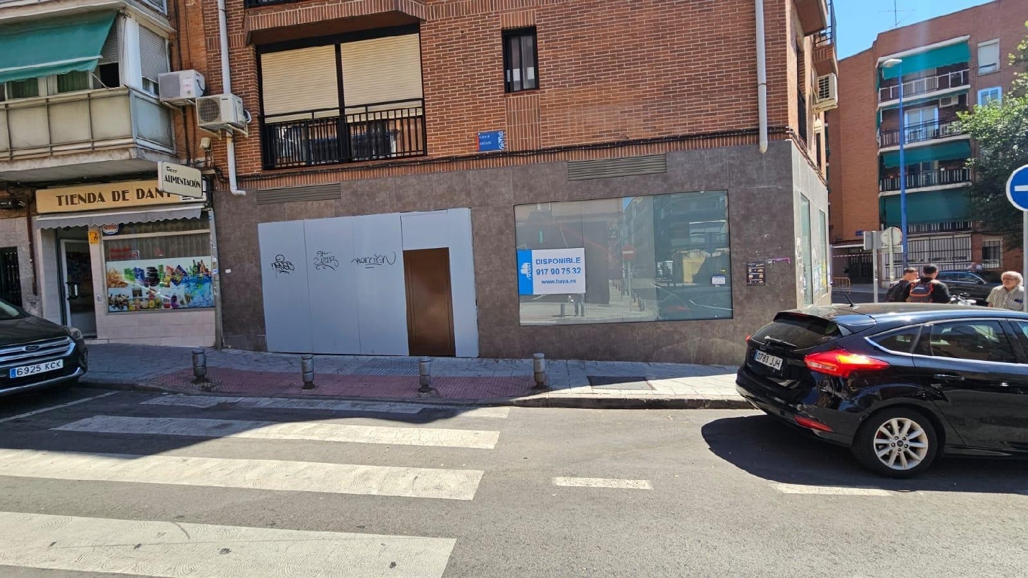  te koop bedrijfsruimte Valverde De Leganés Olienza 1