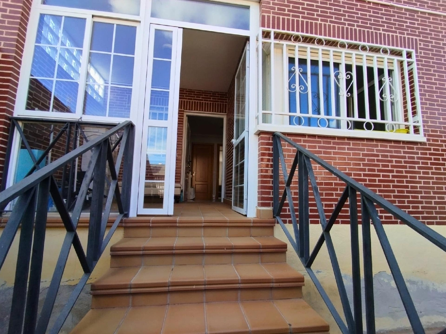  te koop twee-onder-een-kapwoning Rivas Eume 2