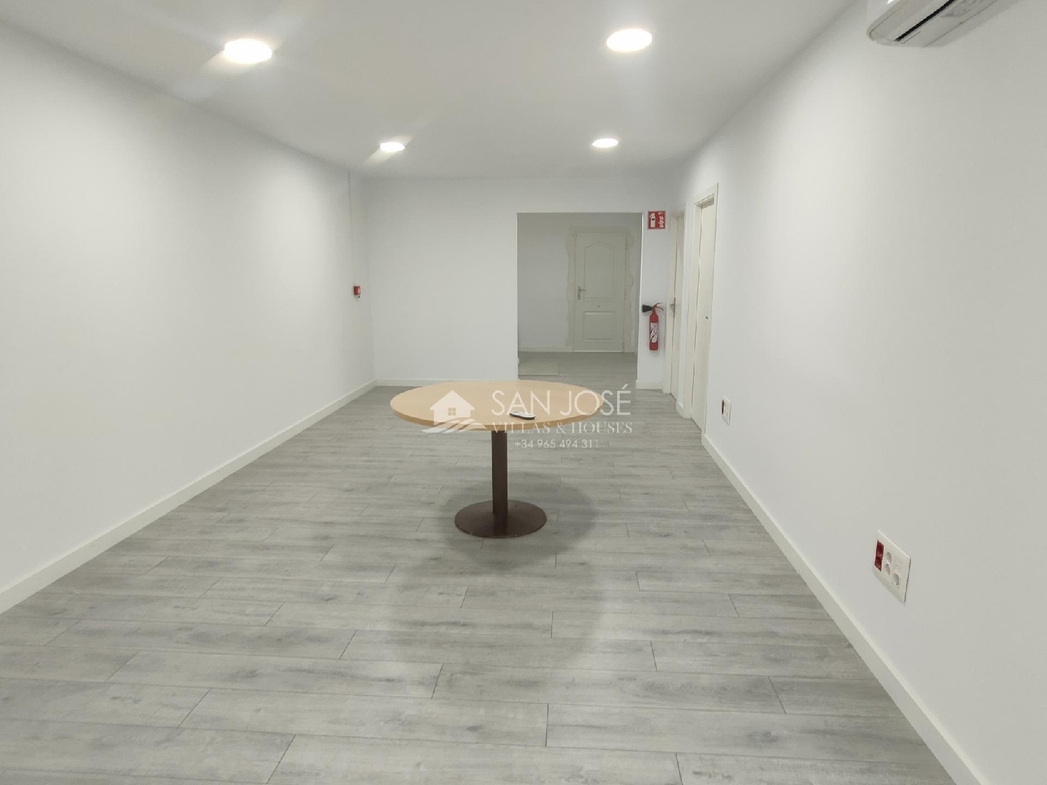 te koop winkel Cheda Arzúa 8