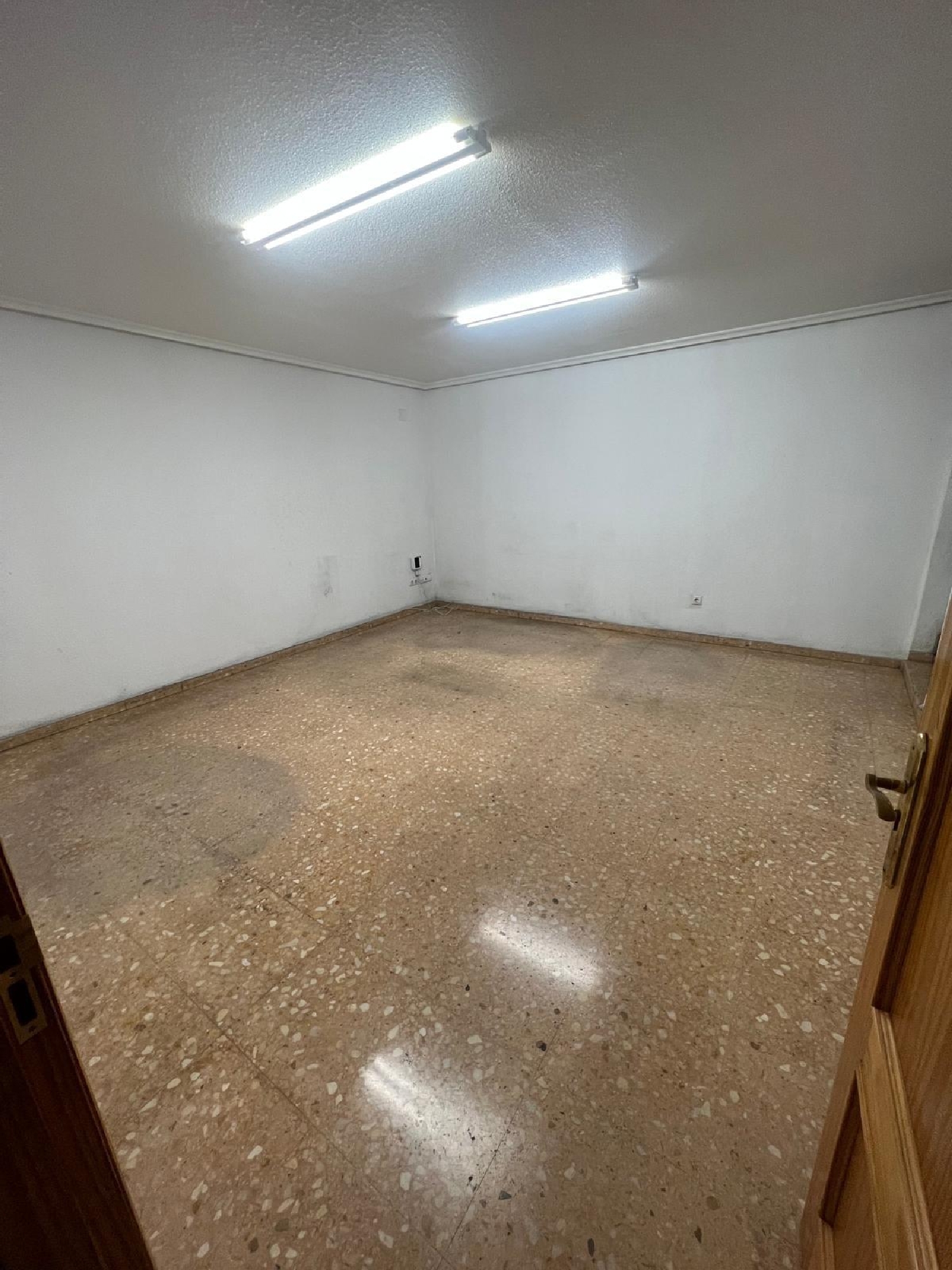  for sale shop Crevillent Baix Vinalopó 4