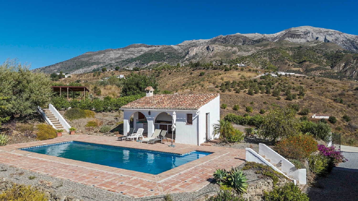 te koop villa Canillas De Aceituno Axarquía 3