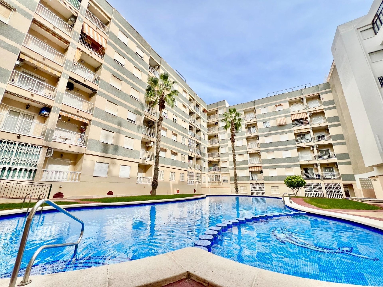 for sale apartment Torrevieja Baix Segura 1