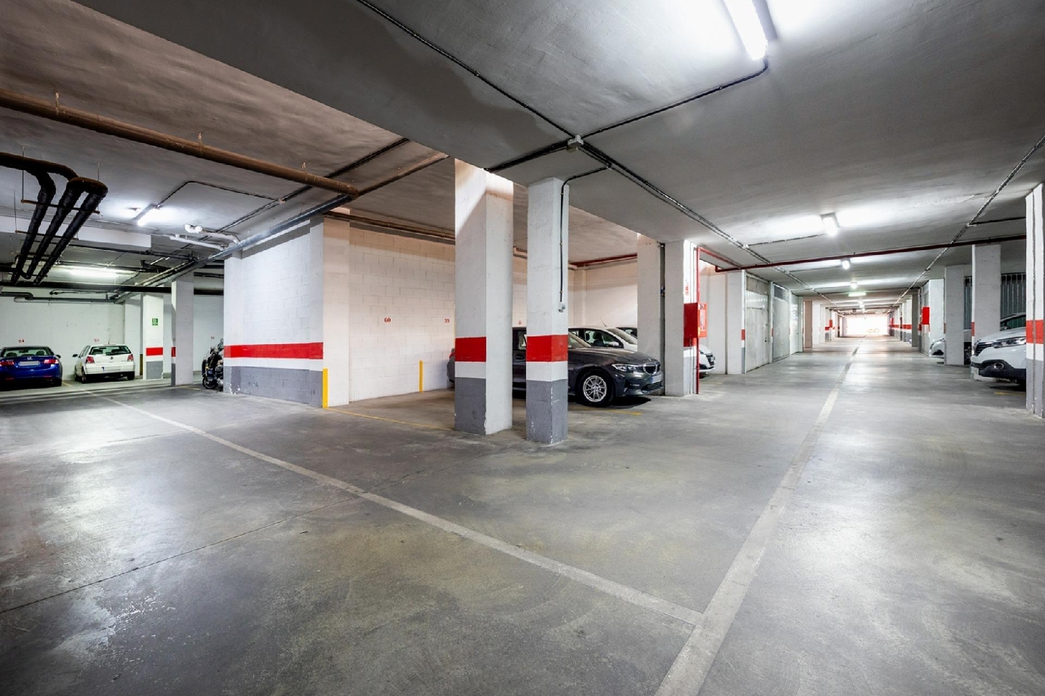 till salu parkering Barrio De Granada Alacantí 8