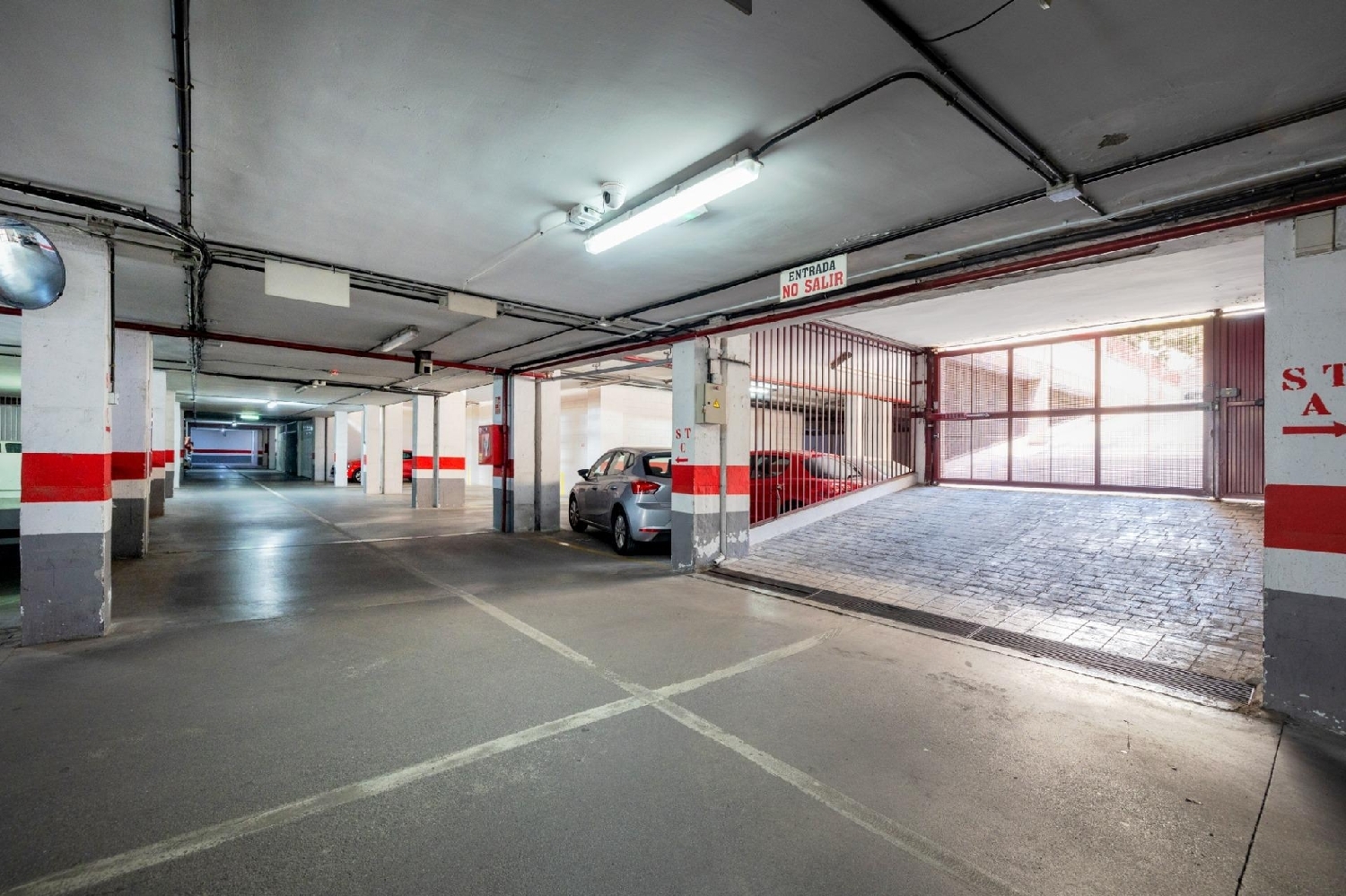 till salu parkering Barrio De Granada Alacantí 7