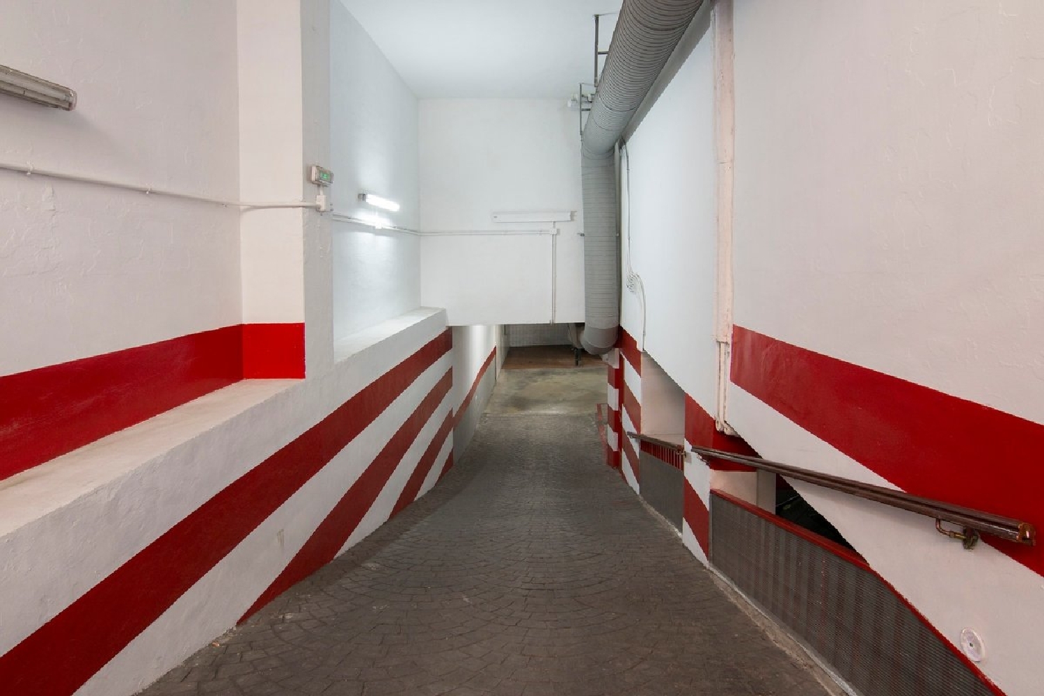 till salu parkering Barrio De Granada Alacantí 3