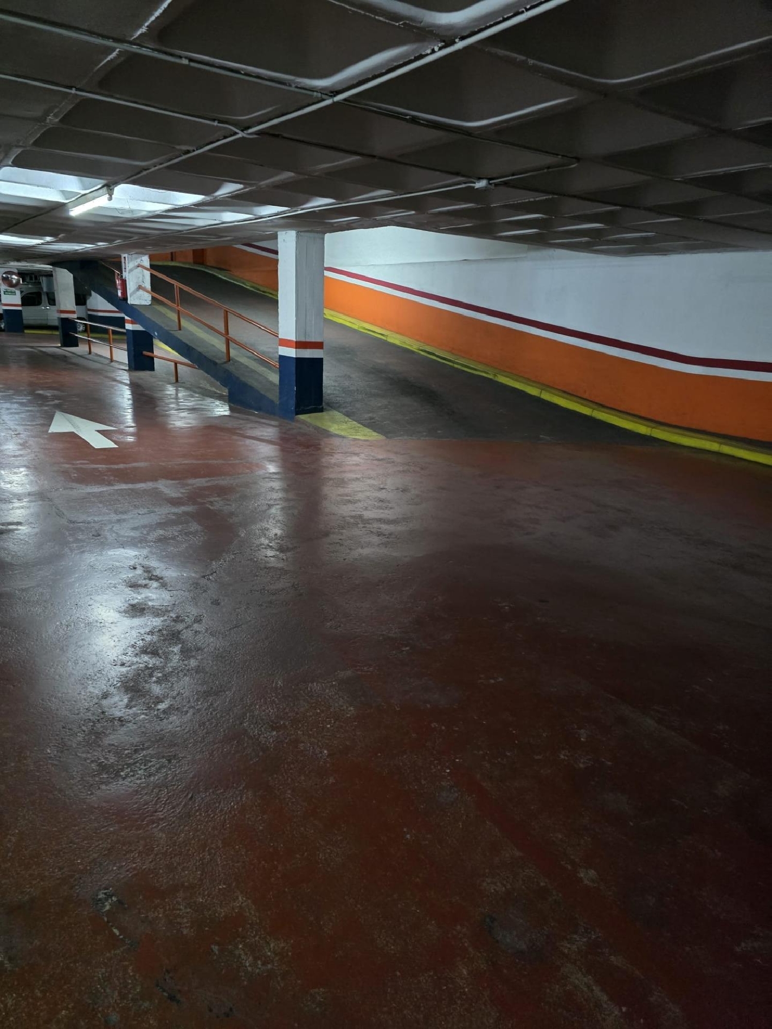 till salu parkering Manresa Bages 6