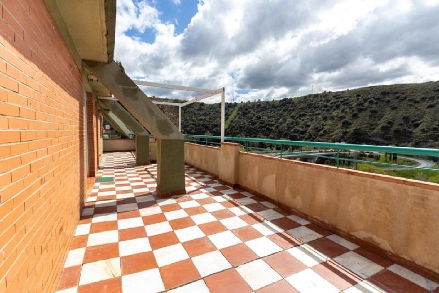 till salu takvåning Barrio De Granada Alacantí 1