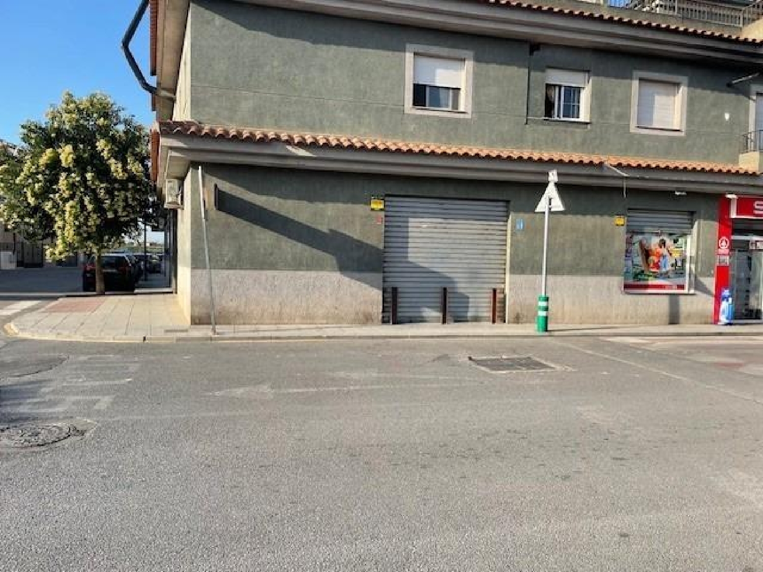  till salu lokal Ambroz Vega De Granada 2