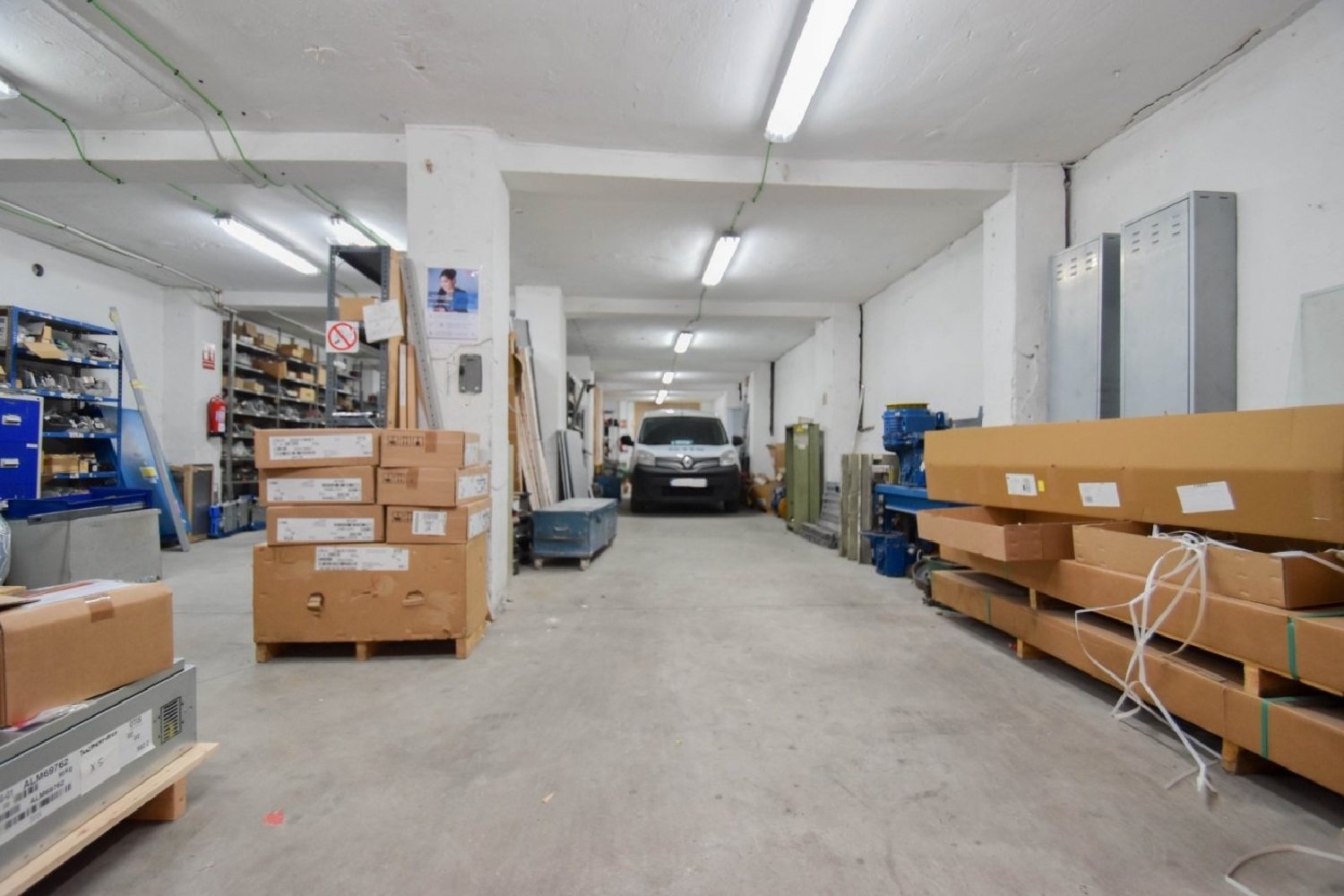 for sale commercial premise Barrio De Granada Alacantí 8