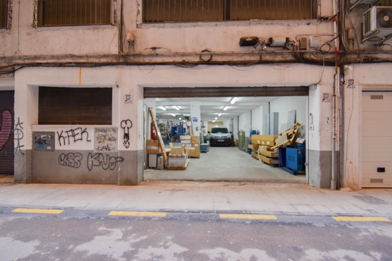 for sale commercial premise Barrio De Granada Alacantí 2