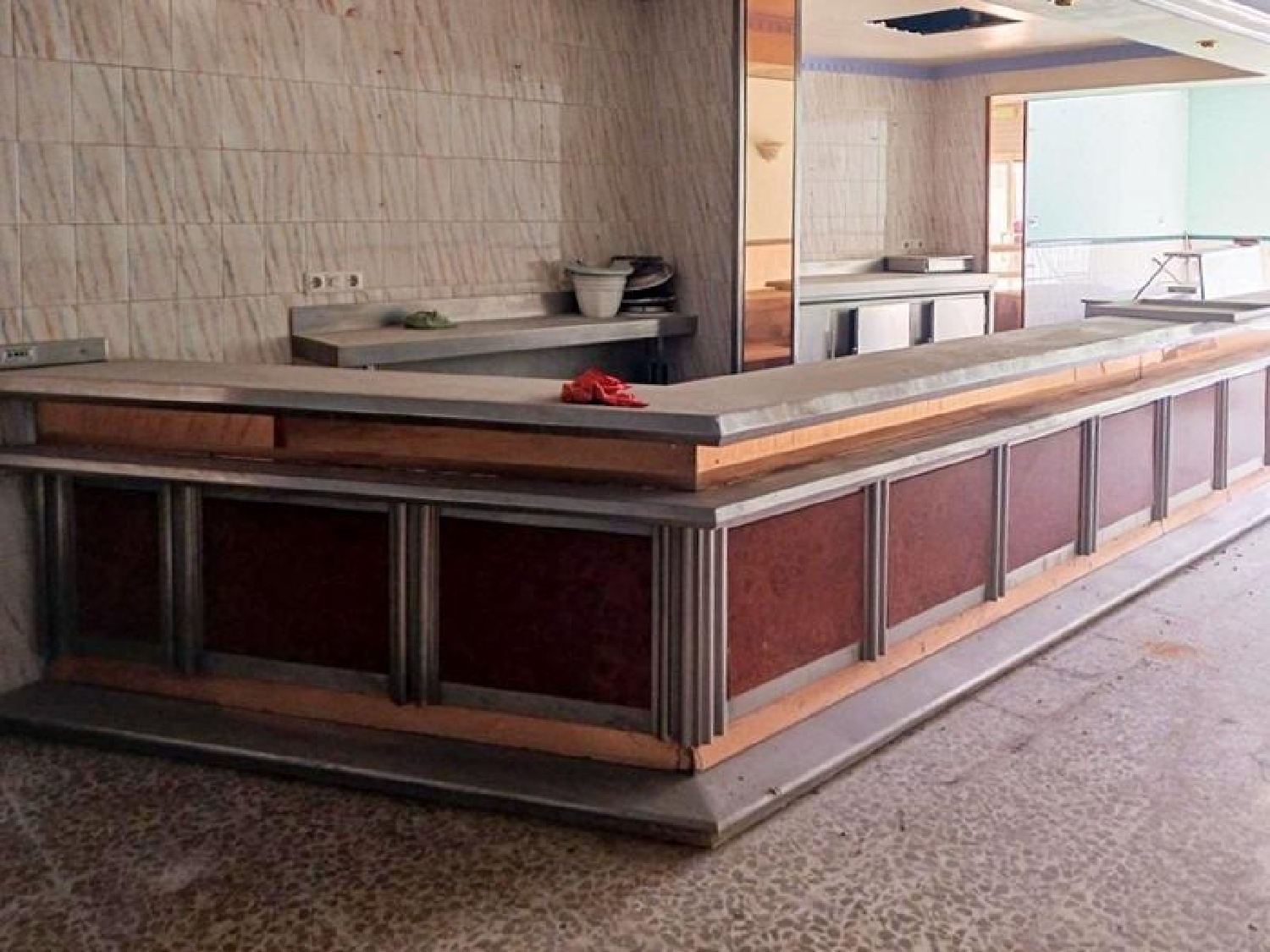 en venta local Churriana De La Vega Vega De Granada 2