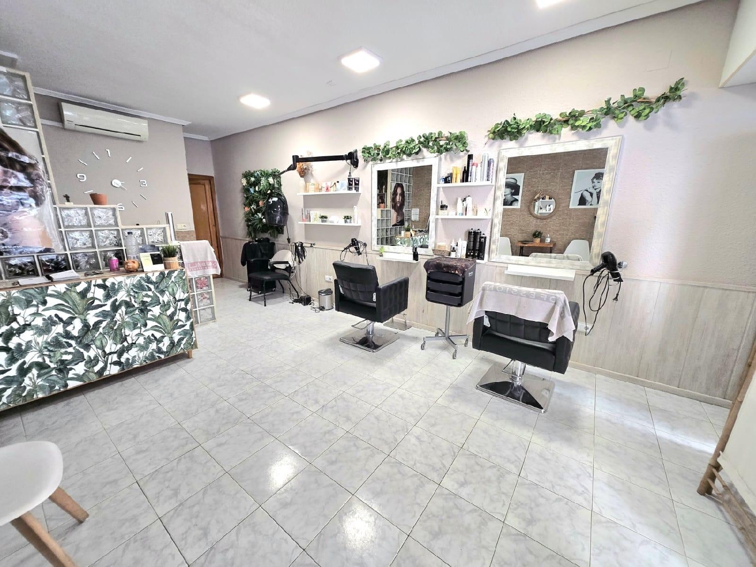 à vendre local commercial Valencia De Las Torres Campiña Sur 2