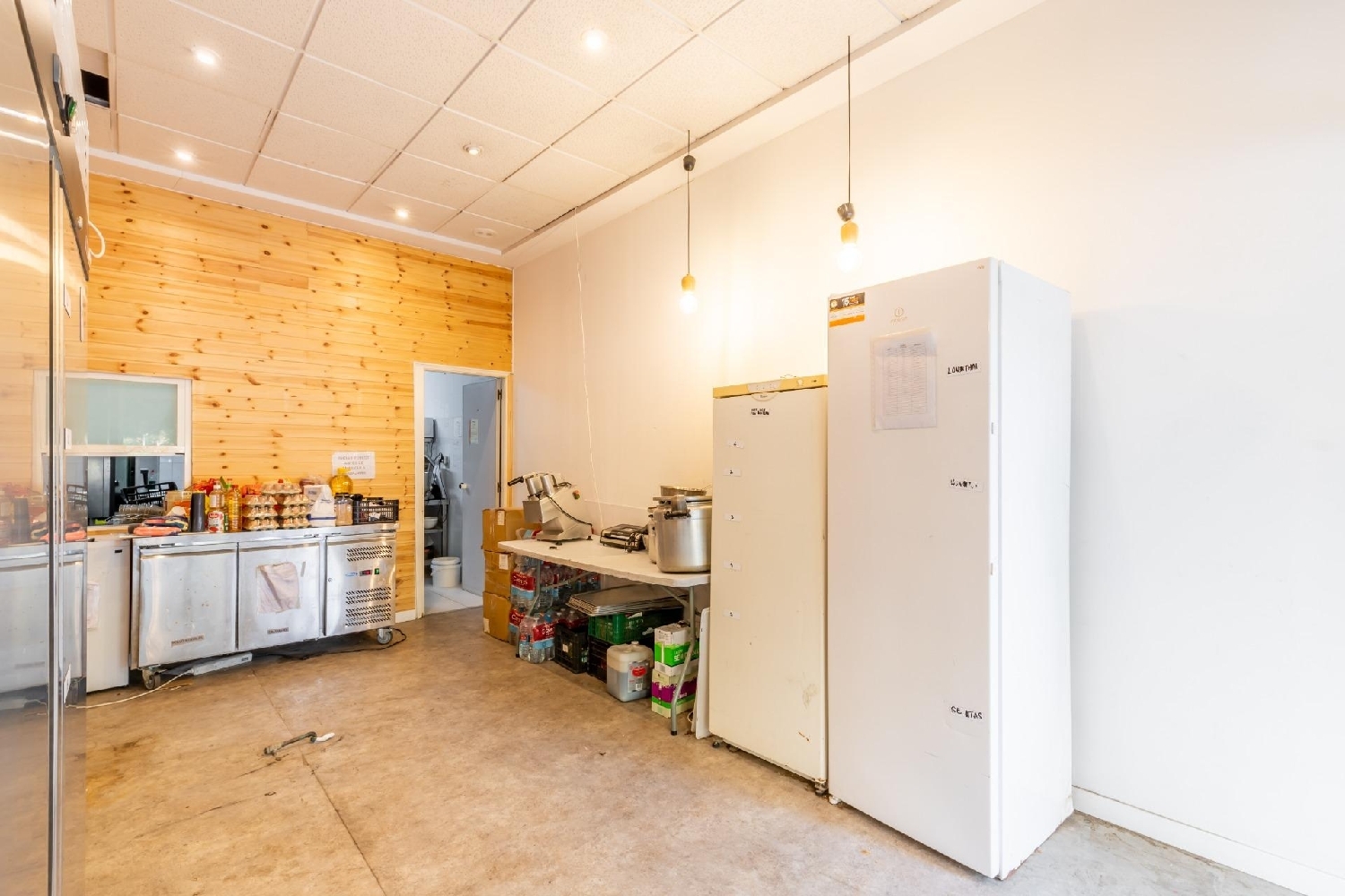 à vendre local commercial Valencia De Las Torres Campiña Sur 4