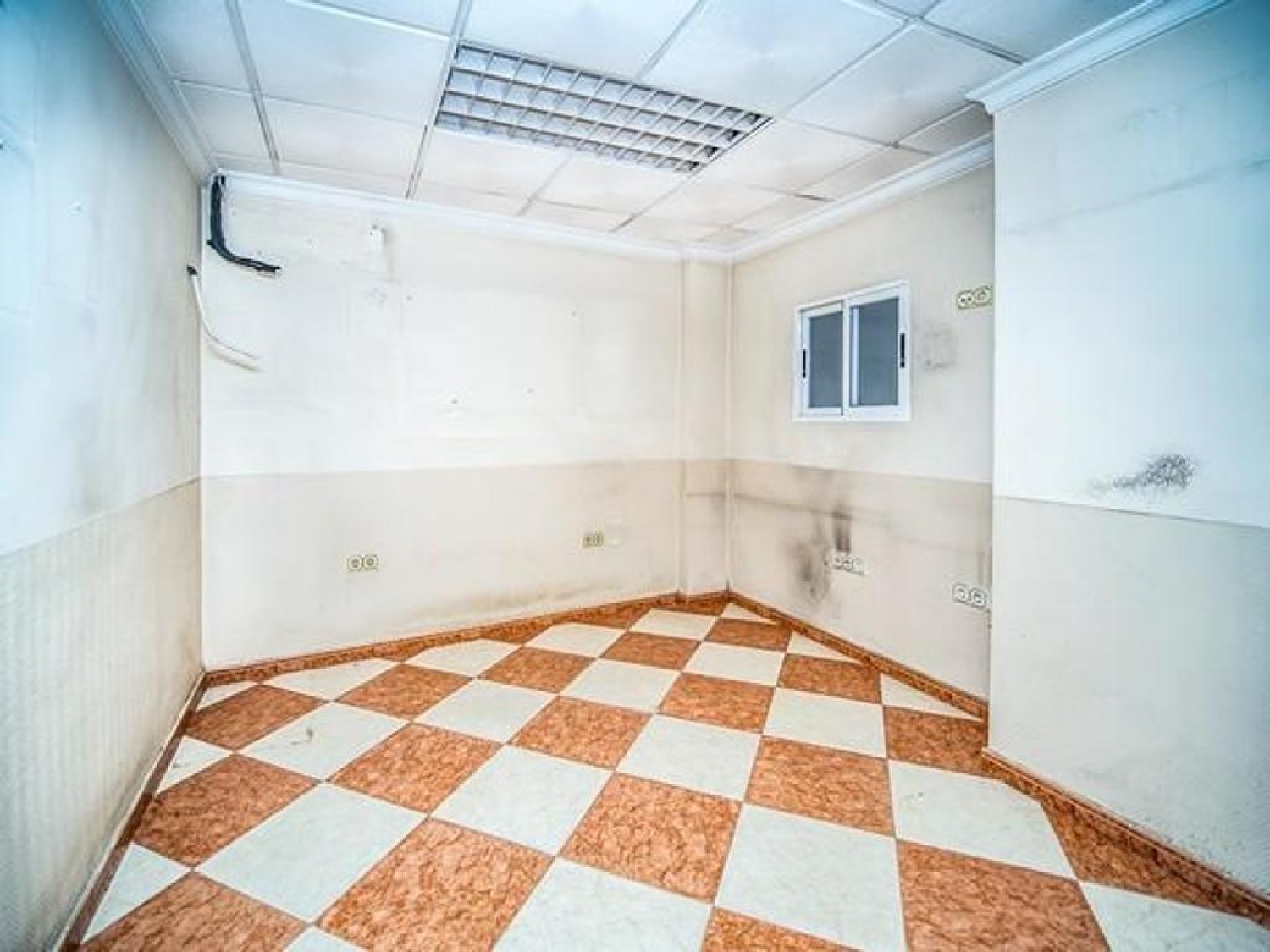  te koop bedrijfsruimte Yecla Altiplano 2