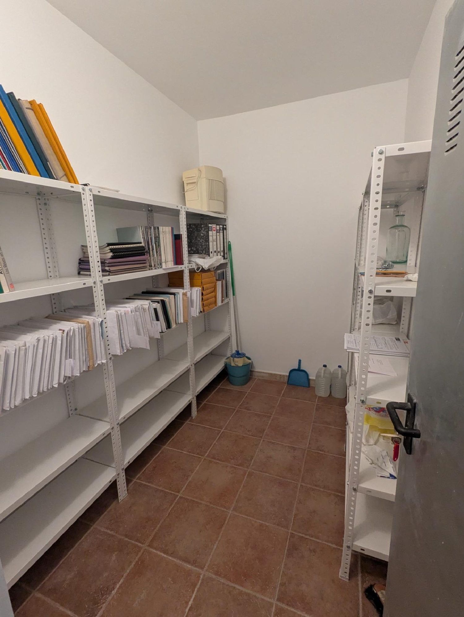 till salu förråd Estella Tierra Estella 3