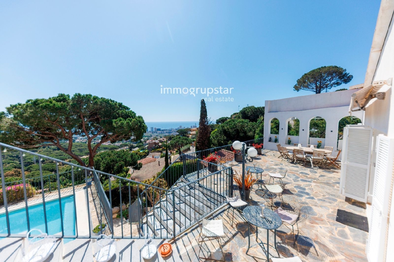 till salu villa Castellana Betanzos 2