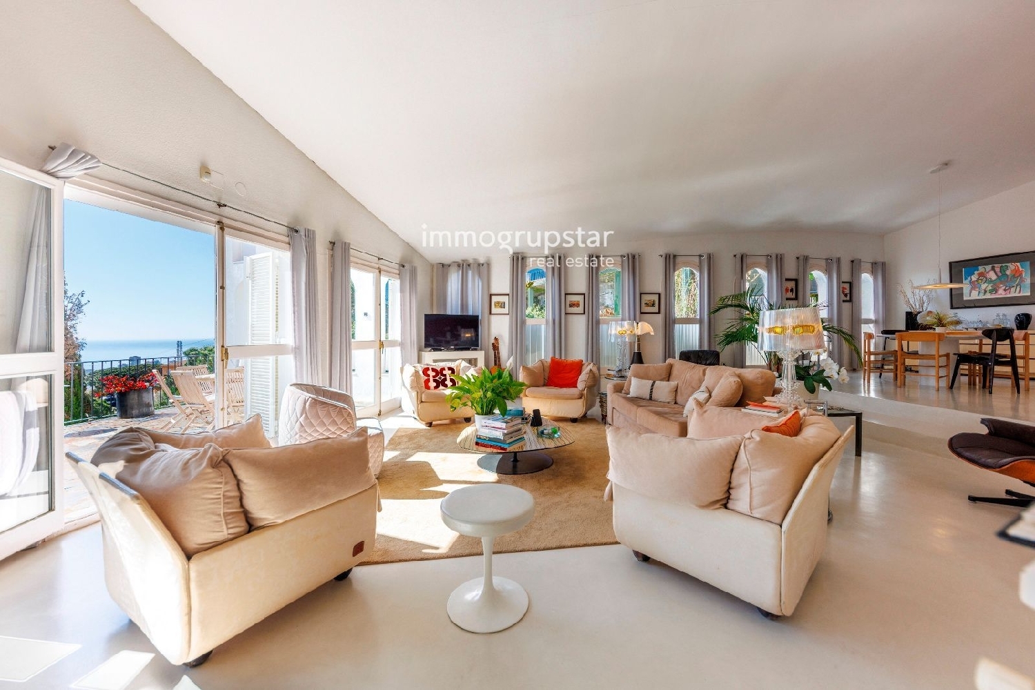 till salu villa Castellana Betanzos 3