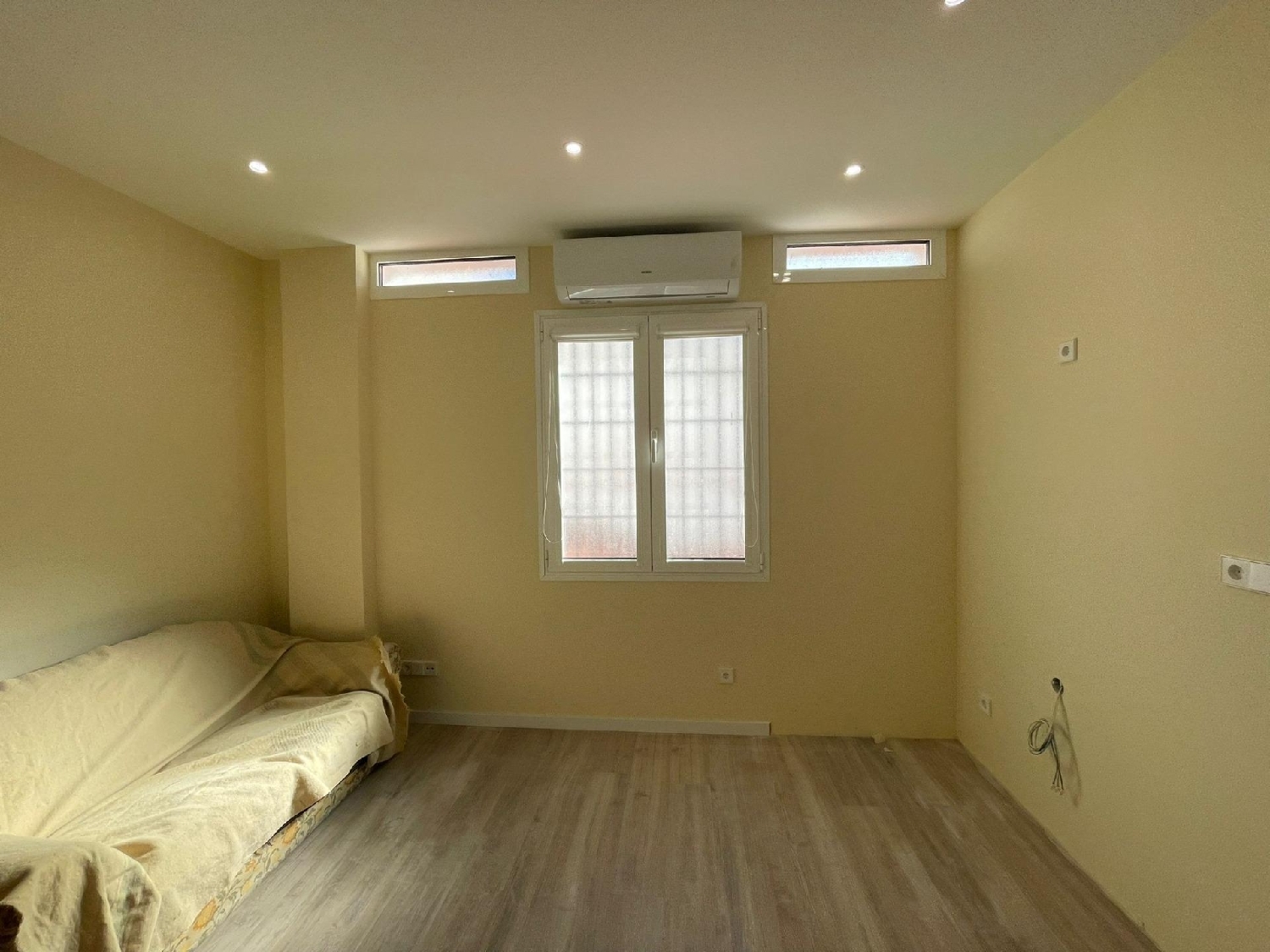 till salu bottenvåning Madrid Valle Del Almanzora 4